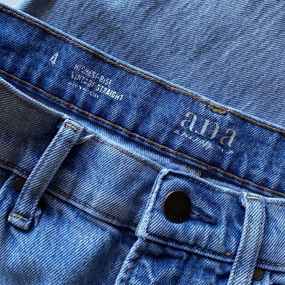 a.n.a Women’s Jeans Size 4 High Rise Vintage Straight Light Wash Denim - Picture 2 of 9